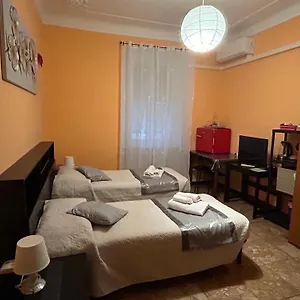https://a-casa-di-lou.hotelitalianriviera.com